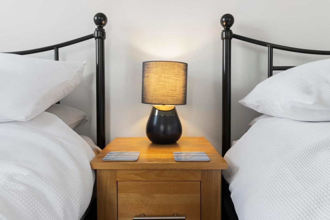 A Modern And Cosy Apartment Just Yards From Brixham'S Bustling Harbourside מראה חיצוני תמונה